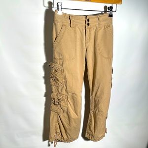 Aeropostale khaki ankle pants Size 1 / 2 lots of pockets 100% cotton safari